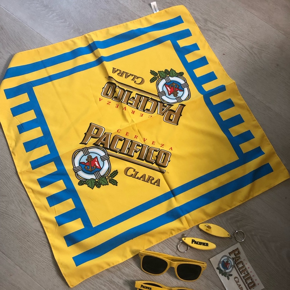 Pacifico Branded 25 Sunglasses, 25 Bandanas, 25 Keychains, 25 Stickers 100 Items